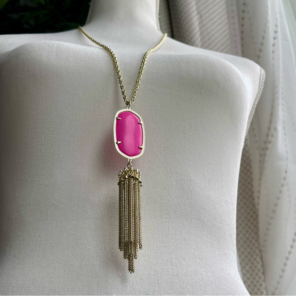 Kendra Scott | Rayne Magenta Pink Gold Tassel Pendant Statement Necklace